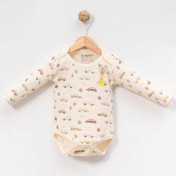 βρεφικό φορμάκι για αγόρι με σχέδιο αυτοκινητάκια εκρού