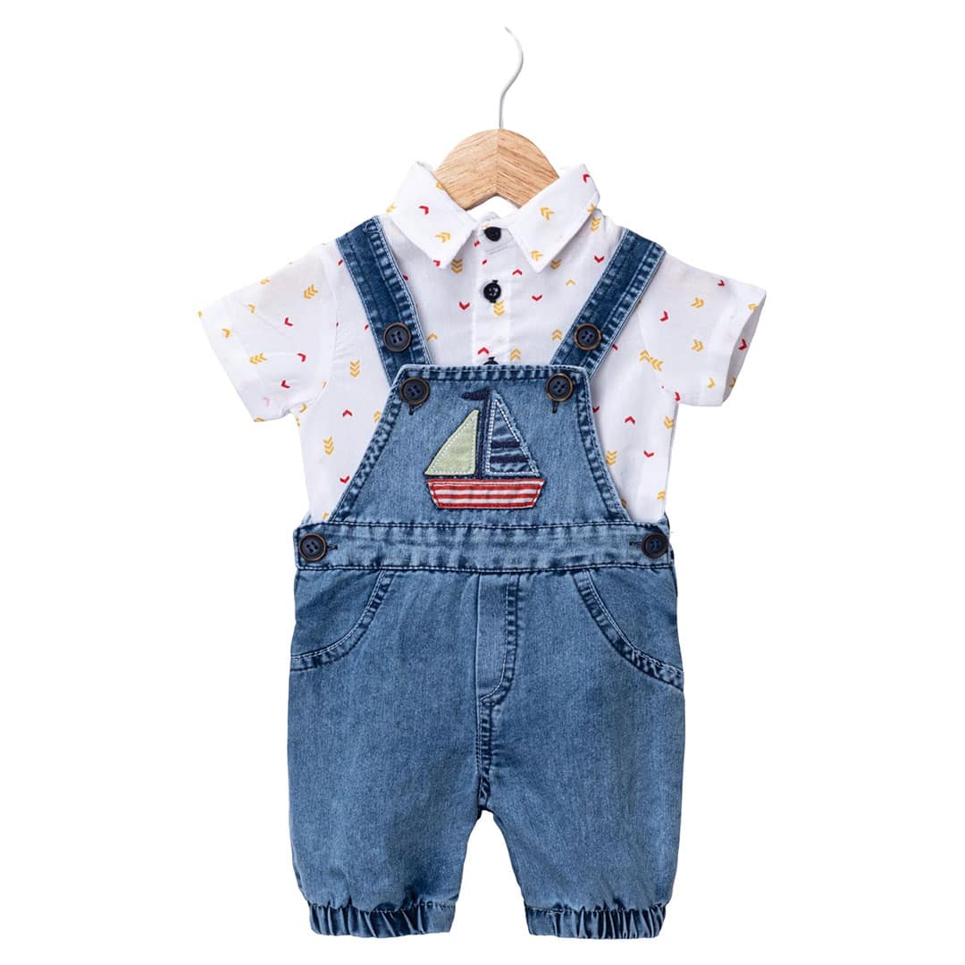 Βρεφική τζιν σαλοπέτα με πουκάμισο και σχέδιο καραβάκι μπροστά