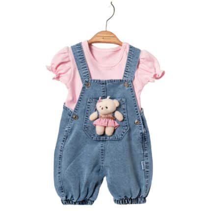 Βρεφική τζιν σαλοπέτα με αρκουδάκι και ροζ μπλουζάκι.