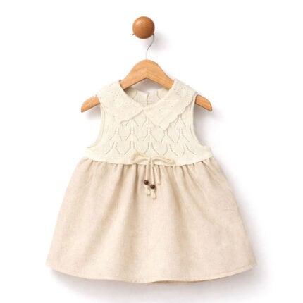 Βρεφικό φόρεμα λινό μπεζ με πλεκτό επάνω μέρος και αμάνικο σχέδιο