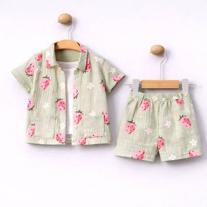 Βρεφικό σετ πουκάμισο τιραντάκι και σορτς φράουλες πράσινο